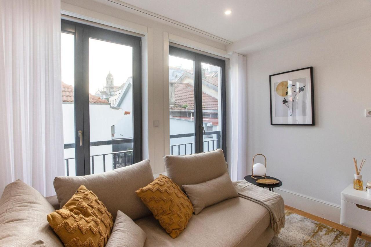 City Center 2Br Flat W/ Ac By Lovelystay Porto Ngoại thất bức ảnh