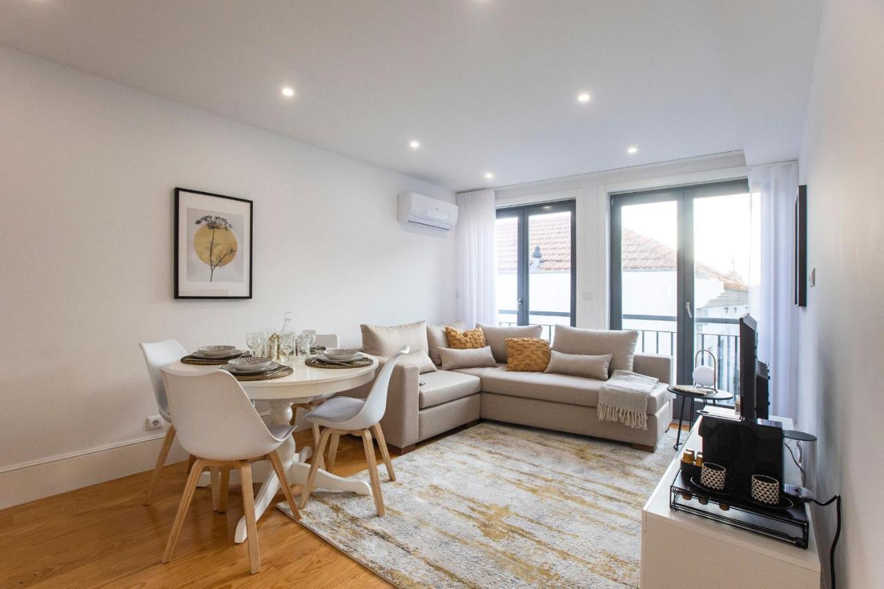 City Center 2Br Flat W/ Ac By Lovelystay Porto Ngoại thất bức ảnh