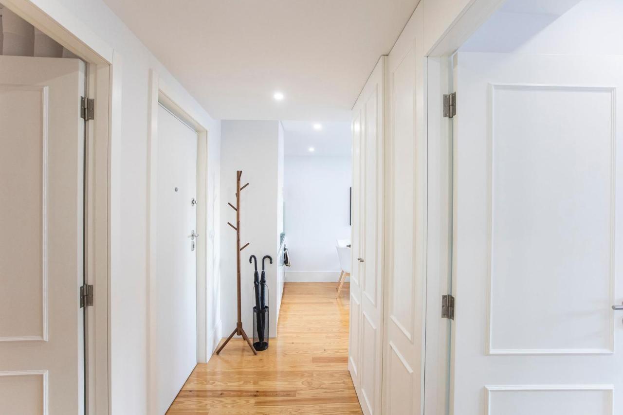City Center 2Br Flat W/ Ac By Lovelystay Porto Ngoại thất bức ảnh